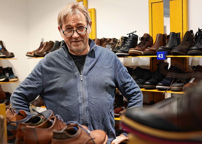 Hans Peter Hafner vom gleichnamigen Schuhgeschäft in der Seestraße spricht von einer fantastischen Saison.