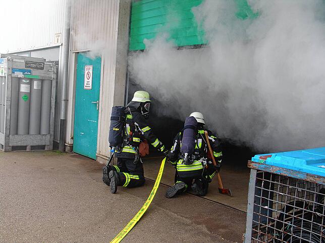 Bild 10: Feuer, Verletzte und Vermisste: Die besten Bilder von der Hauptübung der Salemer Feuerwehr