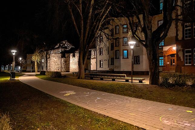 Mit der nächtlichen Beleuchtung ist die Stadtmauer zum echten Hingucker geworden.