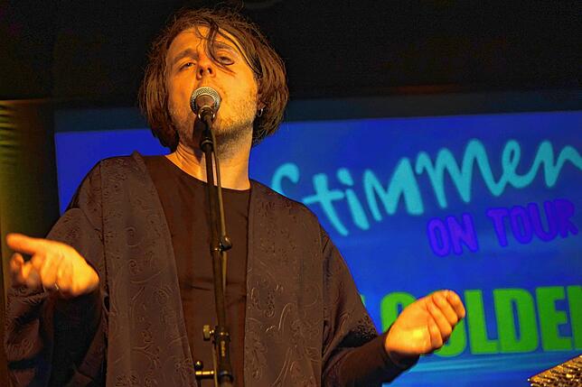 Stolz war die Hotzenwälder Kleinkunstbühne auf die Gastspiele von Stimmen on Tour, zuletzt im Sommer 2019. Bild: Jürgen Scharf