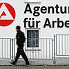 Die Zahl der Arbeitslosen ist auch im Bezirk der Agentur für Arbeit in Balingen deutlich angestiegen. Insbesondere betroffen sind ...