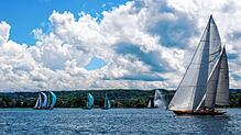 Segel- und Motorboote brauchen ab einer gewissen Größe und Leistung eine Zulassung für den Bodensee.