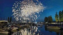 Ein Höhepunkt war das See-Feuerwerk gegen 22.15 Uhr. Wer das Spektakel vom See aus erleben wollte, konnte ab 21.40 Uhr eine Rundfahrt ...