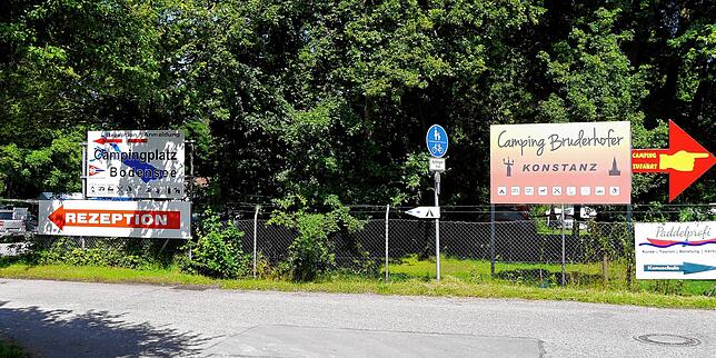 Links DKV, rechts Bruderhofer: Am Fohrenbühlweg in Staad liegen die beiden Campingplätze direkt nebeneinander.