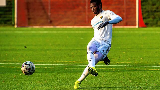 Schwer zu stoppen: Paul Mendy spielt in der Abwehr-Viererkette des SV 08 Laufenburg. Der 26-jährige, der in Gambia aufgewachsen ist, ...