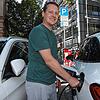 Das Landesverkehrsministerium will Modellprojekte zur Einrichtung von E-Zonen fördern, was E-Automobilisten – hier Sebastian Löhri aus ...