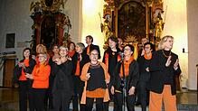 Der Jestetter Nasholim Chor, unter der Leitung von Robert Werner, begeistert das Publikum mit seinem Konzert in der Kirche St. Benedikt. ...