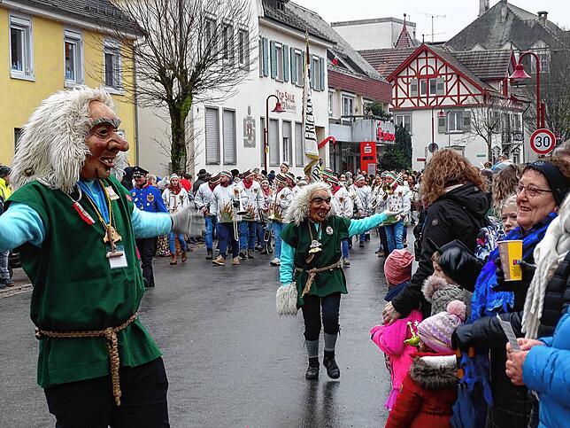 Die Bodemännle sind mit 36 Aktiven ein kleiner, aber trotzdem sehr aktiver Narrenverein – wie hier beim Umzug in Heiligenberg.