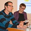 Marco Dorer erzählt von seiner "Lebensreise mit MS" nach Südamerika. Den Lesepart aus seinem Buch übernimmt Madlen Schlak. Bild: Rita ...