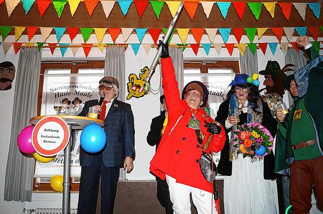 Bild 11: Schülerbefreiung & Rathaussturm in Stetten: Fasnacht-Spektakel in eindrucksvollen Bildern!