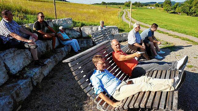 Entspannte Atmosphäre: Beim Rundgang durch Breitenfeld im Rahmen der Sommertour des Oberbürgermeisters wurde an diesem beliebten ...