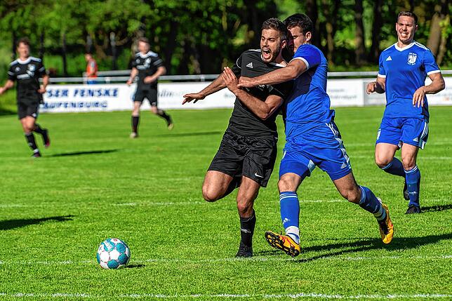 Bild 2: SV BW Murg verliert Spitzenspiel gegen SV 08 Laufenburg II mit 1:4 &ndash; und wir haben Bilder!