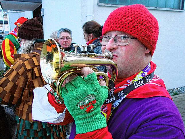 Bild 19: Buntes Treiben beim Mini-Kinderball der Froschenzunft