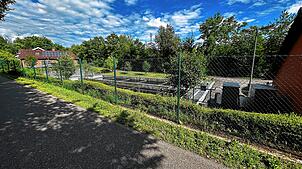 Die städtische Kläranlage am Rheinufer in Laufenburg soll im Jahr 2026 mit einer Photovoltaik-Anlage ausgestattet werden, um den hohen ...