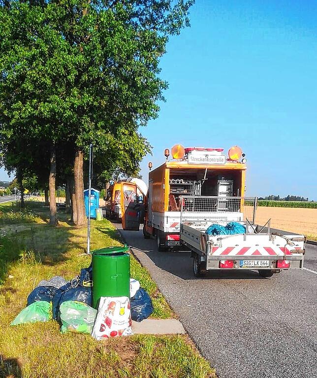 Die Entsorgung der wilden Müllablagerungen kostet die Gebührenzahler im Landkreis jährlich 400 000 Euro.