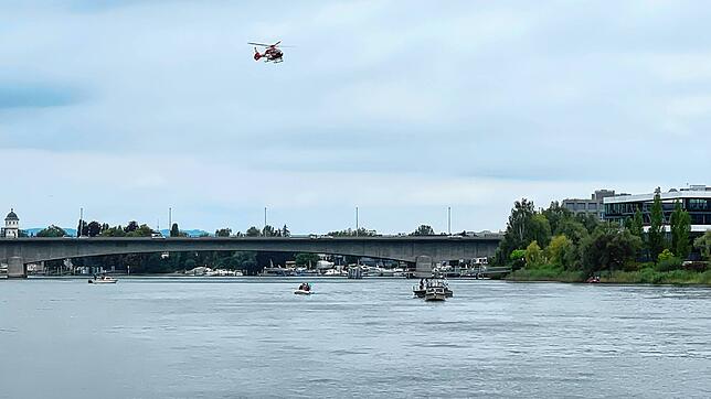 Bild 16: Person am Seerhein vermisst: Bilder der Suche in Konstanz