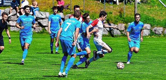 Bild 11: SV Buch spielt 1:1 im Oster-Derby gegen den FC RW Weilheim &ndash; und wir haben Bilder!