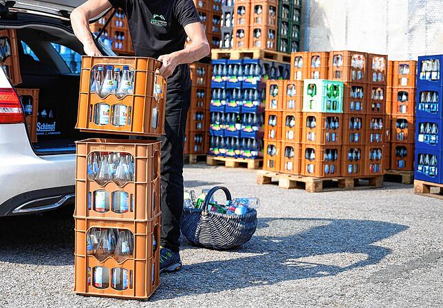 Getränkemärkte im österreichischen Grenzgebiet sollen bereits darauf verweisen, dass lediglich haushaltsübliche Mengen an Leergut ...