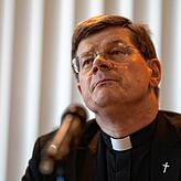 Stephan Burger, Erzbischof von Freiburg, bei einer Pressekonferenz.