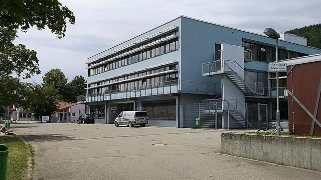 Die Blumberger Realschule soll nach dem Willen der Stadt und des Gemeinderats einen Schulverbund mit der Werkrealschule bilden. Die ...