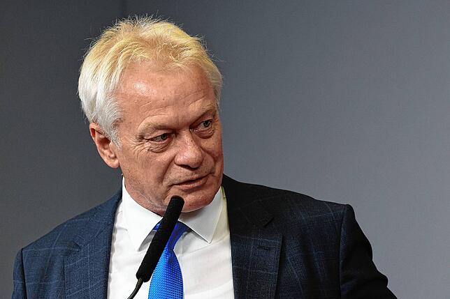 Alois Rainer (CSU), Bundesminister für Landwirtschaft, Ernährung und regionale Identität: Einen Spitznamen haben ihm Kritiker schon ...