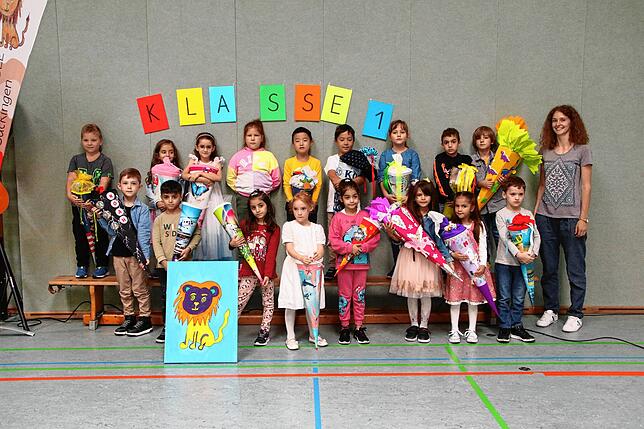 17 Kinder sind in die Klasse 1c der Anton-Leo-Schule eingeschult worden. Klassenlehrerin ist Tabea Gromzik.