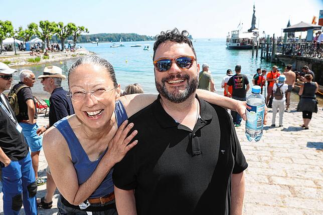 Bild 4: In der Nussschale durch den Konstanzer Trichter? Die Einbaum-Regatta lockt Besucher an (Teil 2)