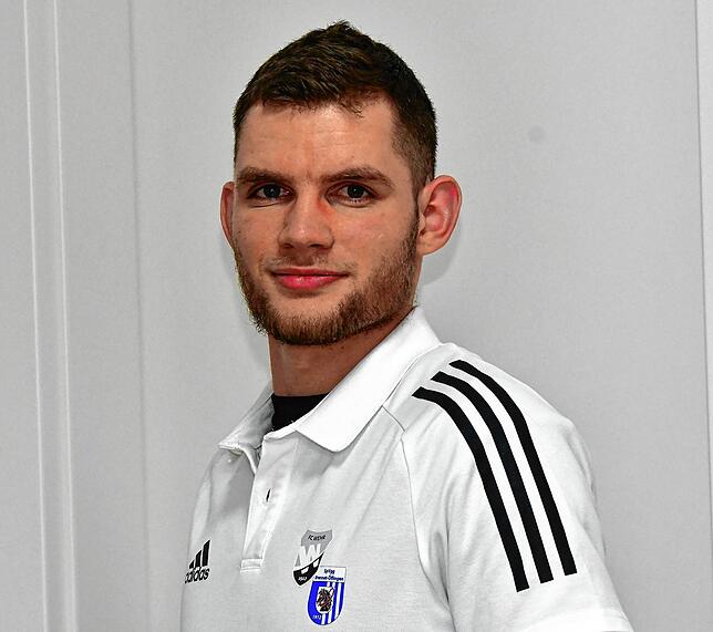 Pascal Lindenmann (25) lebt seit zweieinhalb Jahren in Wehr, wechselte im Sommer 2020 zum FC Wehr. Sein Heimatverein ist der TuS ...