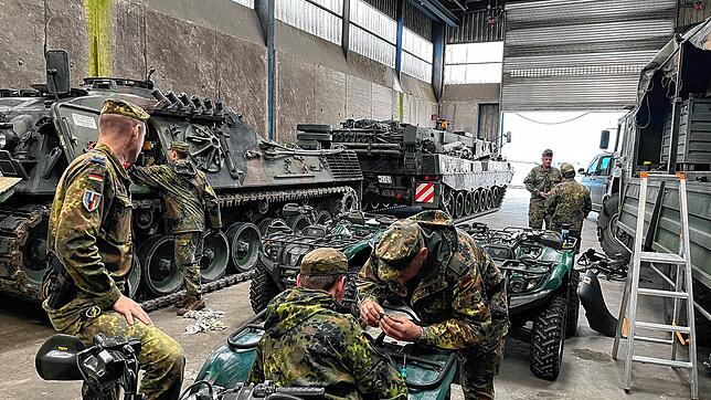 Die dritte Kompanie des Deutsch-Französischen Versorgungsbataillons breitet sich auf die Feldeinsatzübung im November in und um ...
