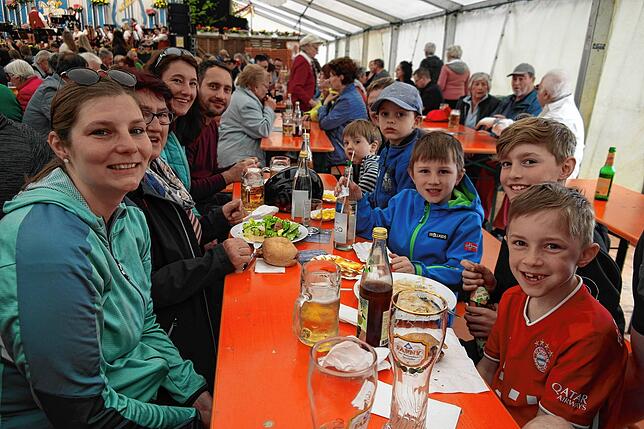 Bild 24: Bilder vom Sonntagsfrühschoppen beim Blütenfest in Oberteuringen