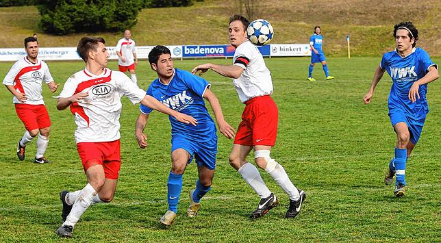 Bild 7: Schnappschüsse aus der Bezirksliga-Saison 2011/2012