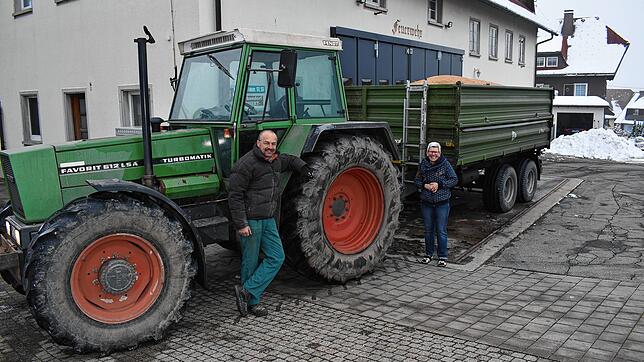 Cornelia Ziller betreut seit 20 Jahren die einzige öffentliche Gemeinde-Waage in Birkendorf. Zu den Stammkunden gehört Landwirt ...