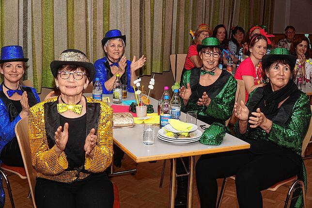 Bild 6: Die schönsten Bilder der Wieberfasnet in Villingen: Fasnet mit der Frauengemeinschaft St. Bruder Klaus