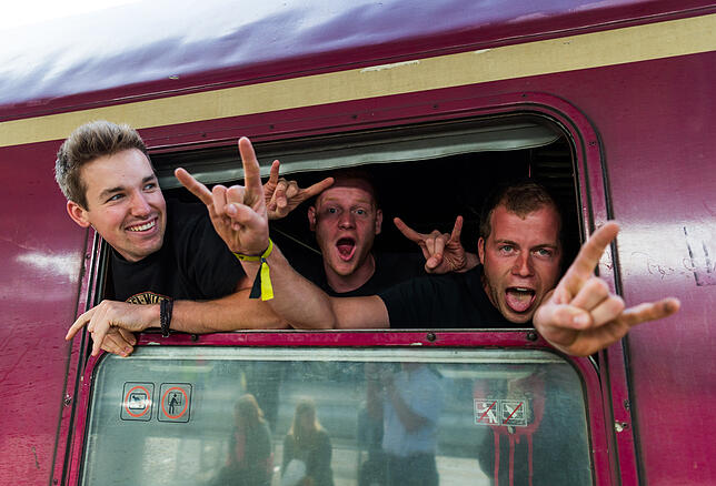 Wacken startet im SüdenAnfangs noch in Stuttgart startet der Metal-Train, ein Sonderzug zum Wacken Open Air, inzwischen von München aus ...
