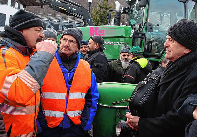 Zu Beginn war die Stimmung enorm aggressiv, der sich Sozialminister Manne Lucha entgegenstellte.