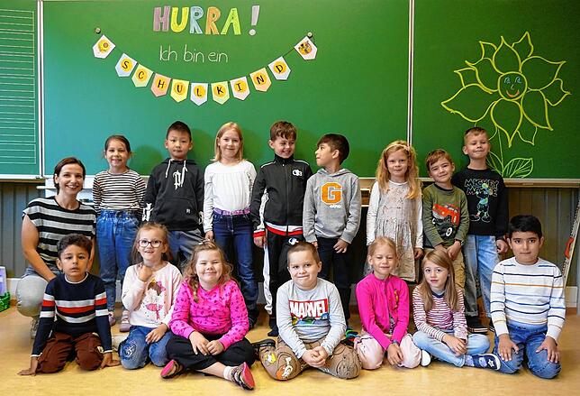 Auch die neue Klasse 1b an der Teggingerschule – hier mit Klassenlehrerin Christina Mauch – wurde herzlich willkommen geheißen.