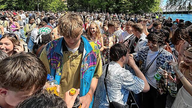Ist das schon das Festival? Nein, das ist nur die Vorbereitung darauf – im Herosé-Park.