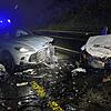 Die beiden Autos sind nach dem Frontalzusammenstoß bei Baden im Kanton Aargau völlig demoliert.