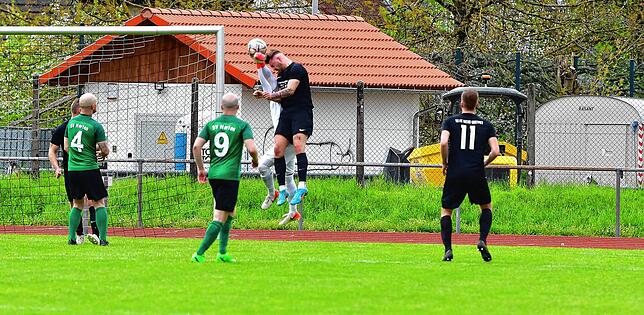 Bild 7: SV Herten setzt sich mit 4:2 bei der SG FC Wehr/Brennet durch &ndash; und wir haben Bilder!