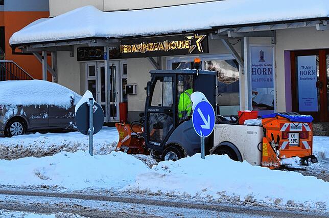 Bild 18: Und noch mehr Schnee! Die weißen Berge türmen sich in Stockach