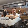 Tutto a posto! Luigi Gravina in der kleinen italienischen Bar im Bistro von Otto Müller in der Rosgartenstraße. Alles ist gut!