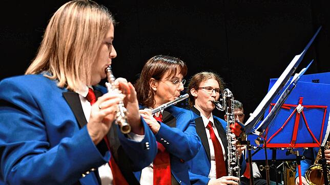 Die Stadtmusik Rheinfelden zeigt beim Jahreskonzert im Bürgersaal unter der Leitung von Sergei Yemelyanenkov ihr hohes musikalisches ...