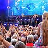 Die Band Santiano spielt hier auf dem Schlossplatz in Meersburg. Das Open-Air-Konzert war restlos ausverkauft.