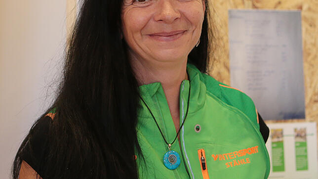 Martina Andre aus Bräunlingen ist schon seit fünf Jahren bei der Startnummernausgabe des Halbmarathons als Helferin dabei. Zudem nutzt ...