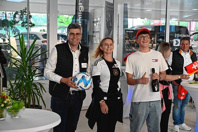 Bild 13: Deutschland – Schweiz: Die schönsten Bilder vom Public Viewing in Tiengen