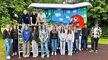 Torwand und Klettersteig haben die 20 Schülerinnen und Schüler in vier Tagen Detailarbeit gemeinsam verschönert.
