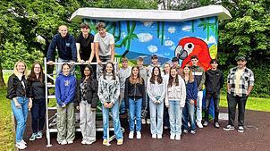 Torwand und Klettersteig haben die 20 Schülerinnen und Schüler in vier Tagen Detailarbeit gemeinsam verschönert.