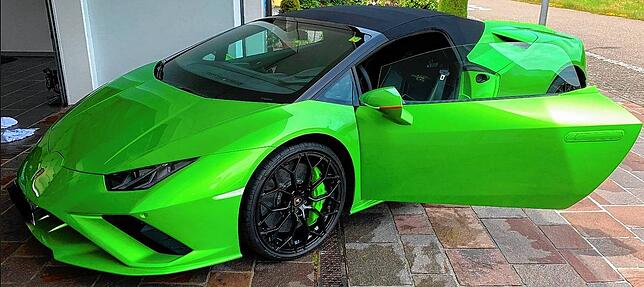 Der gestohlene Lamborghini. Unbekannte Täter fanden beim Einbruch in ein Haus in Bad Säckingen-Wallbach den Fahrzeugschlüssel in einer ...