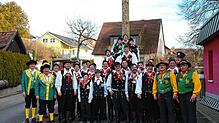 Nach getaner Arbeit dankten die Präsidenten Achim Kempter und Klaus-Peter Baschnagel (links) sowie Meister Christoph Maier und Polier ...