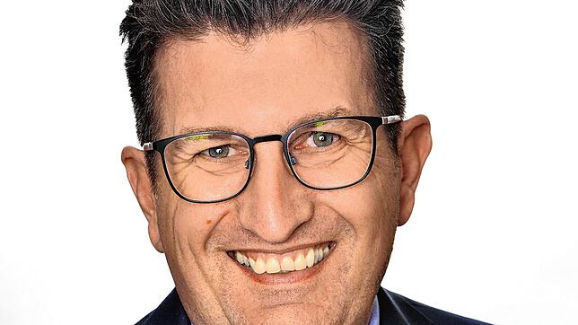 Pfullendorfs Bürgermeister Ralph Gerster will am Samstag, 17. Mai, die Wette gegen den SÜDKURIER gewinnen.